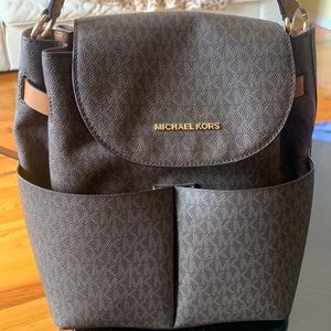 Almost brand new Micheal kors back bag